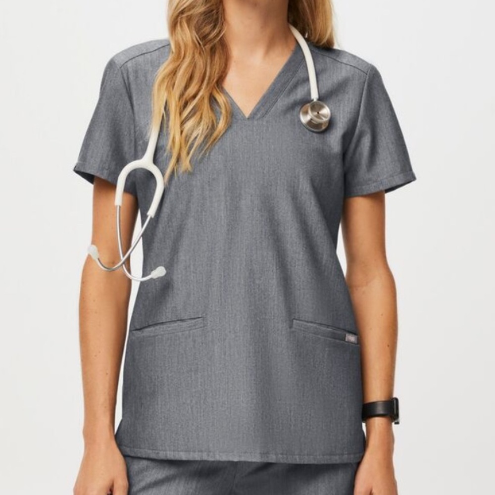 Figs Casma Three Pocket Scrub Top - Graphite